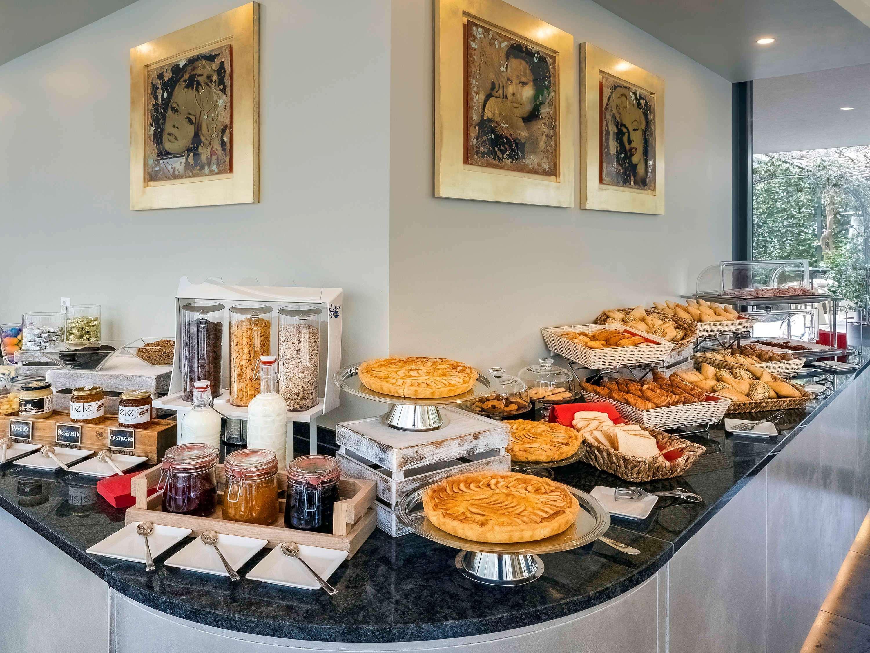 Ibis Locarno Hotel Екстериор снимка